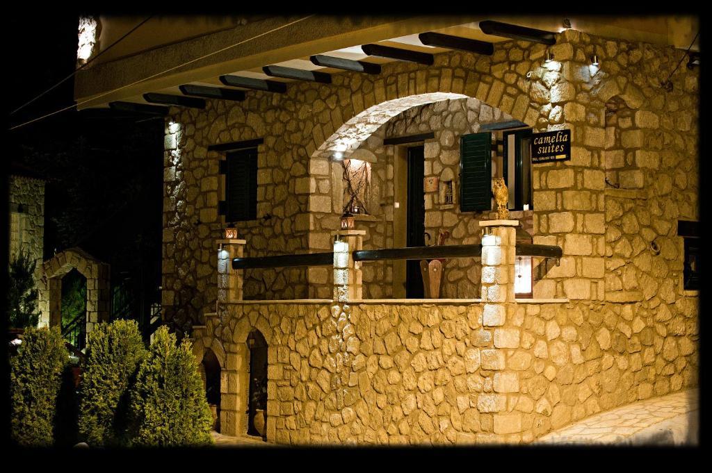 Synikia Mesi Trikalon Camelia Suites חדר תמונה