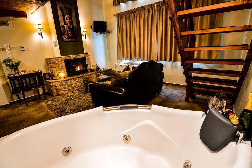 Synikia Mesi Trikalon Camelia Suites מראה חיצוני תמונה