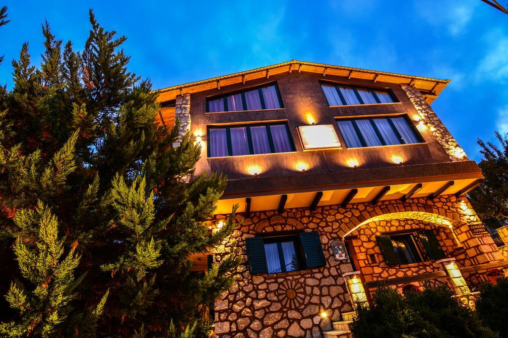 Synikia Mesi Trikalon Camelia Suites מראה חיצוני תמונה